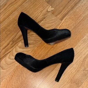 EUC Brooks Brothers Black Pony Hair Heels